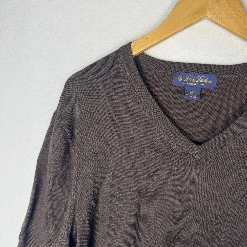 Brooks Brothers Mens Tech‎ Merino Wool V-Neck Sweater Brown Large RN93986